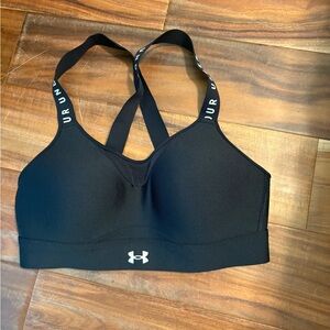 Under Armour Women's Black Sports Bra size‎ small